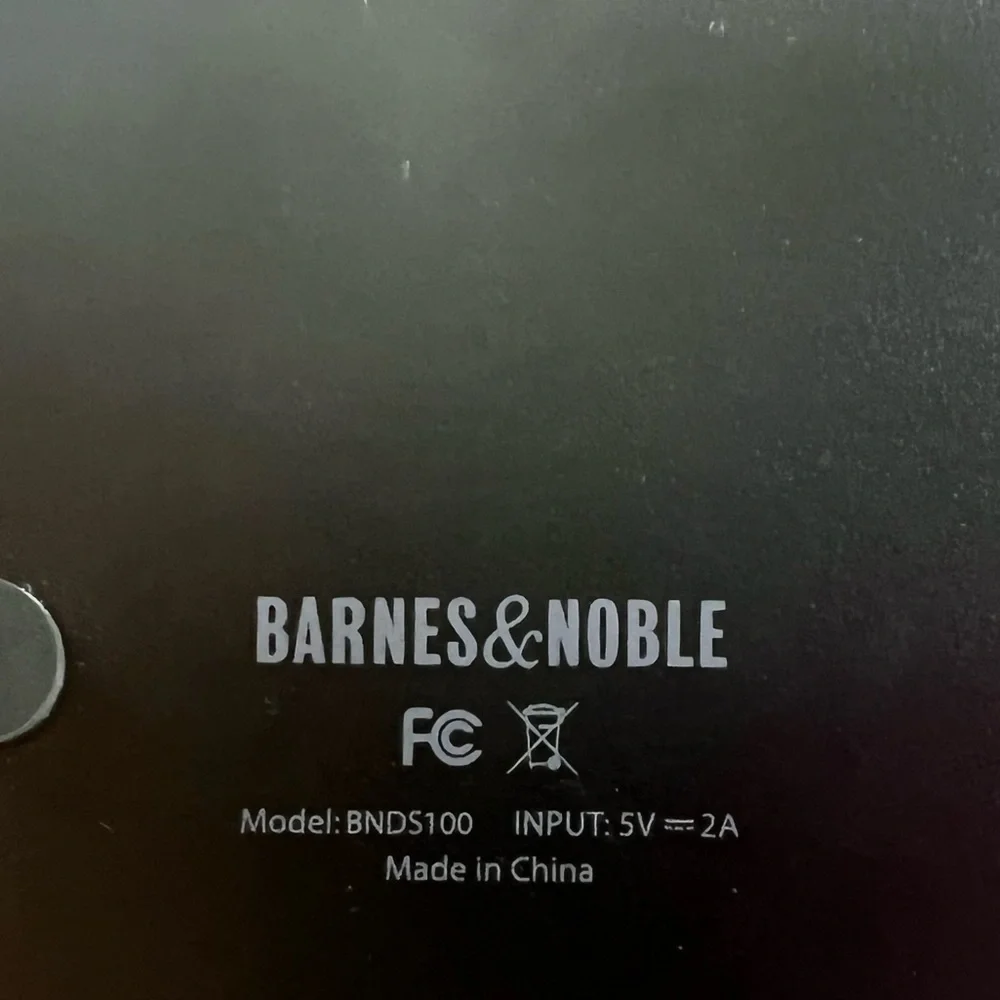 BARNES & NOBLE DOCKING STATION FOR 10.1 NOOK TABLET IPAD